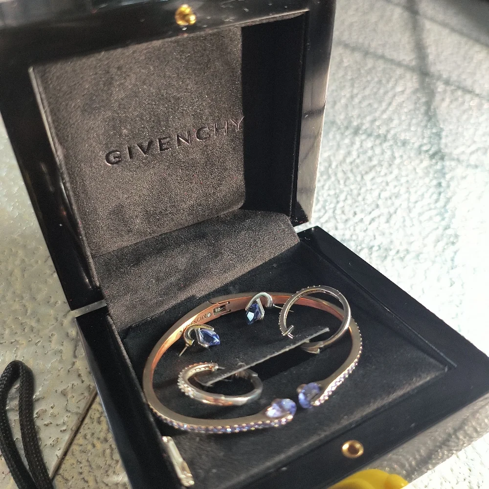 BUNDLE: Givenchy‎ Bracelet, Matching Earrings, Parfume Tote, & Hoop Earrings